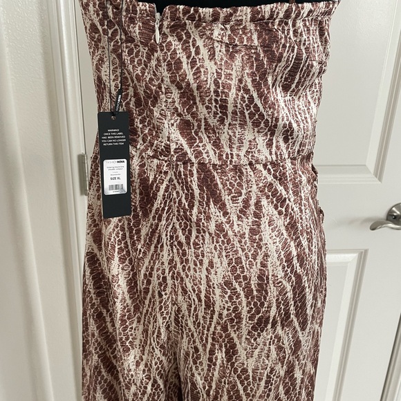 BNWT Fashion Nova One shoulder jumpsuit - Picture 7 of 9